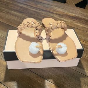 New BCBG Letti sandal size 8.5